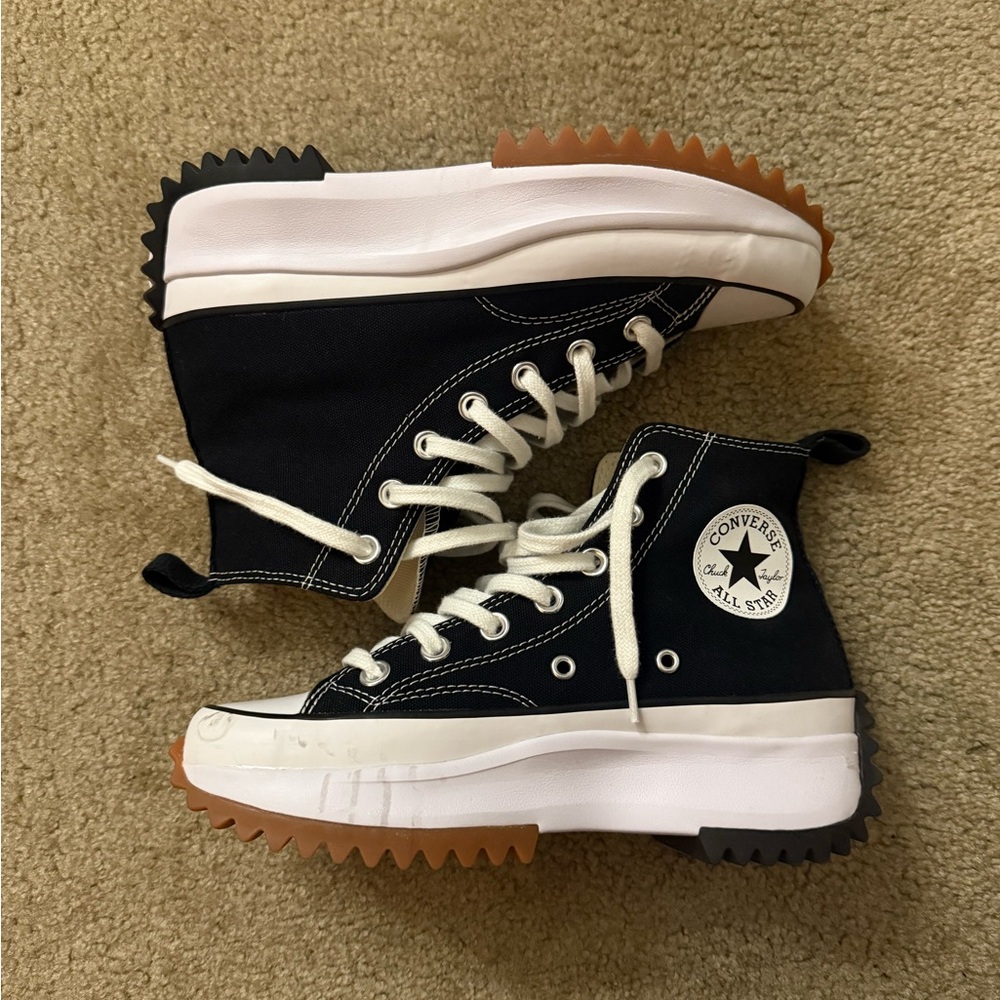 Converse Run Star Hike